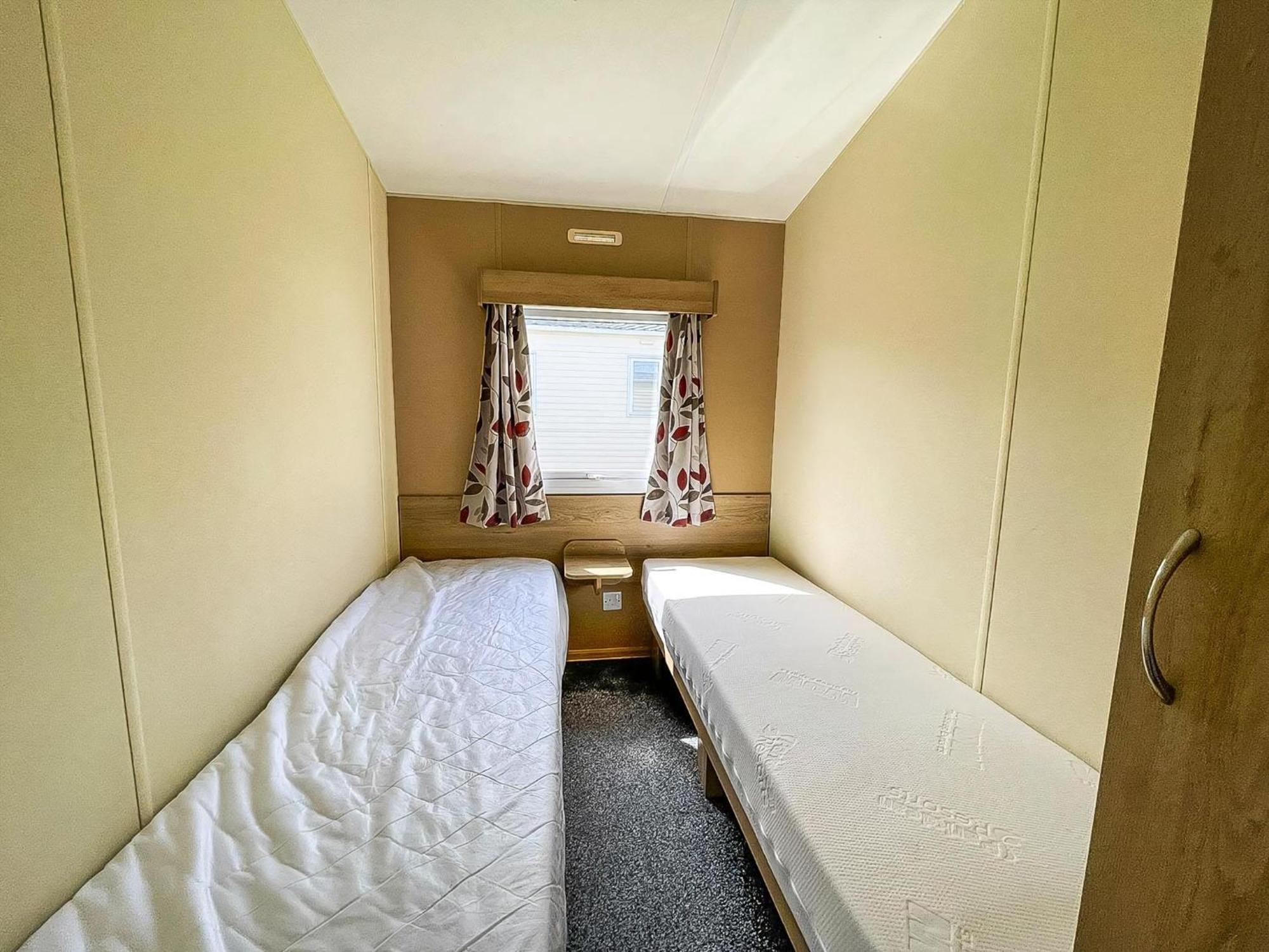 Lovely 6 Berth Caravan At Sunnydale Holiday Park Ref 35375S Louth  Ngoại thất bức ảnh