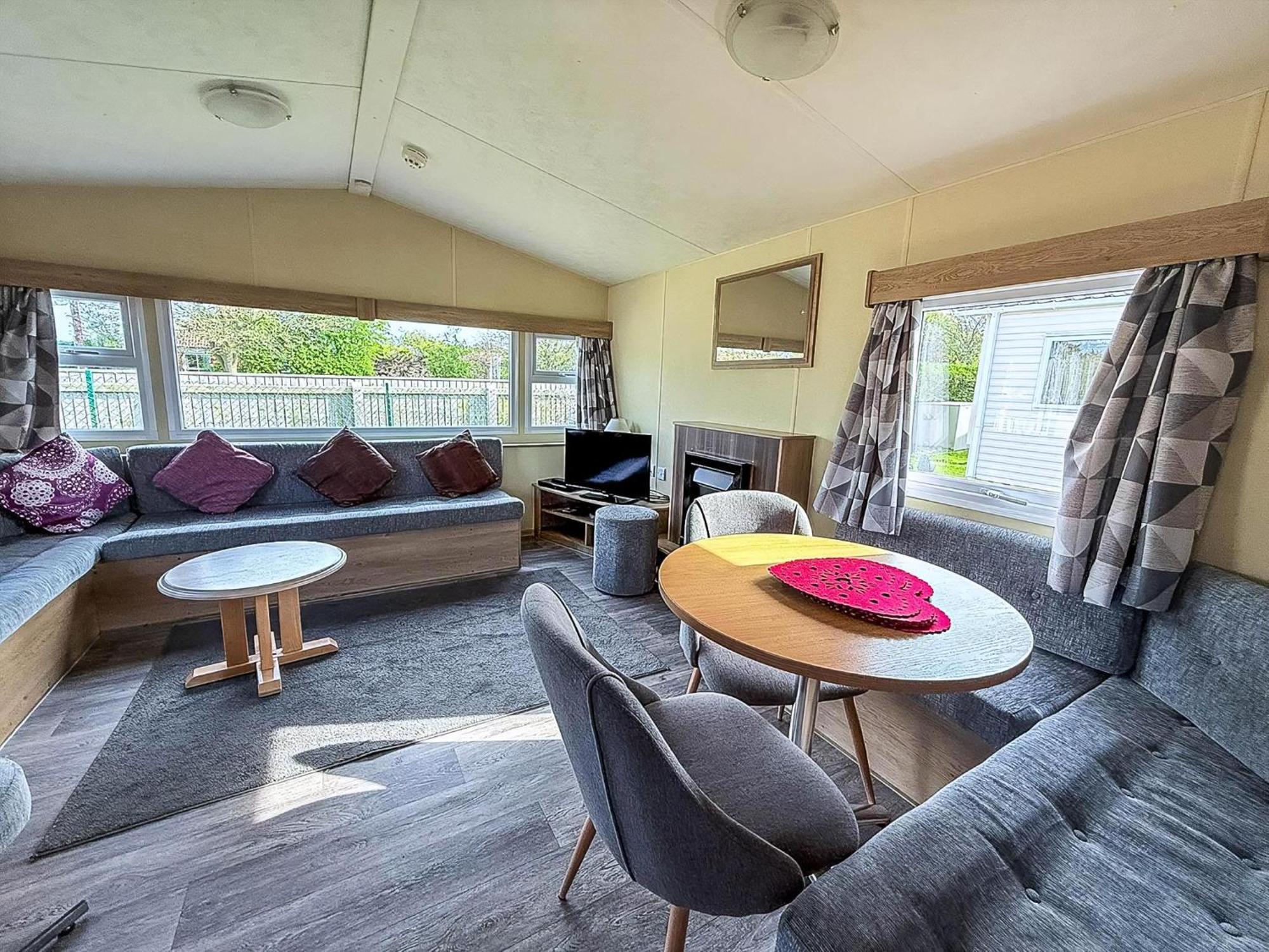 Lovely 6 Berth Caravan At Sunnydale Holiday Park Ref 35375S Louth  Ngoại thất bức ảnh